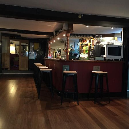 The Globe Inn バックファストリー エクステリア 写真